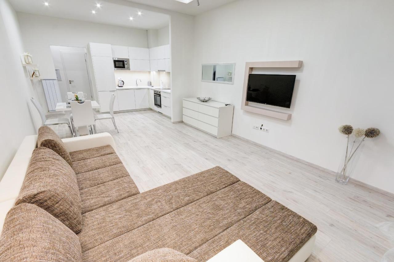 D.Five Kiraly Street Superior Apartment With City View Budapest Exterior photo